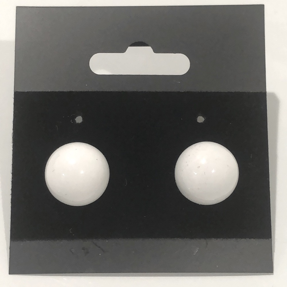 Classic white round ball shaped stud earrings